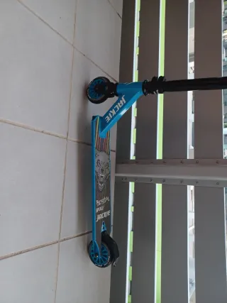 Patinete Freestyle Azul y Negro