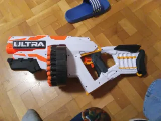 Pistola de juguete Nerf Ultra One.