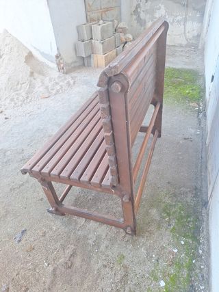 Banco de jardín de madera