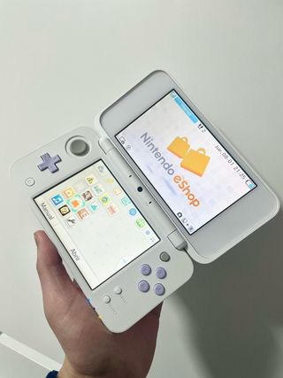 Nintendo 2DS XL Tomodachi Life Lavanda