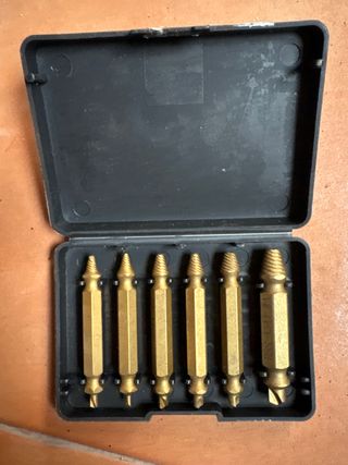 Juego machos extractores tornillos