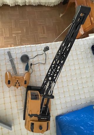 Grúa de Juguete a Control Remoto