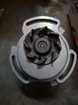 Bomba de agua VW Polo Golf MK1 MK2 1.3