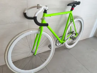 Bicicleta Fixie Verde Neón , acepto cambio por BMX