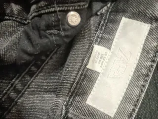 Pantalón Zara Gris con Estrellas