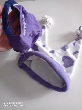 Gorro y gorra Milka morado y blanco