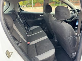 PEUGEOT 207 1.4 i 5 puertas