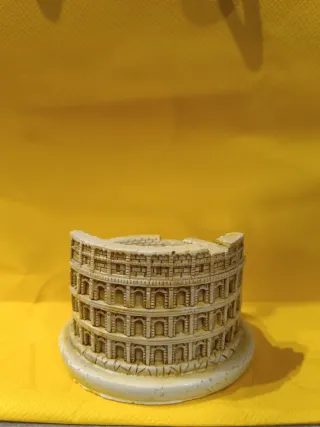 Statuine decorative casa (scorrere foto)