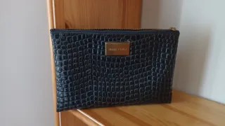 Bolso de mano SIMBA Y LOLA negro y dorado