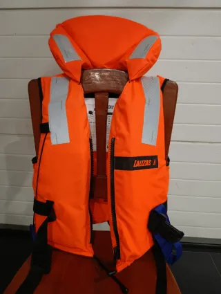 Chalecos salvavidas naranja
