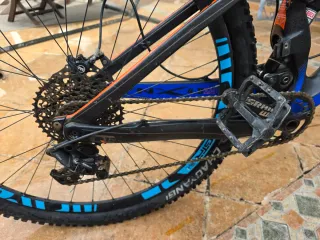 Bicicleta de Montaña Doble Suspensión