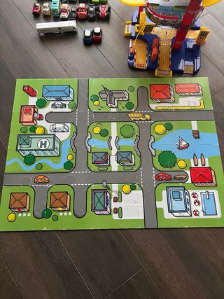 Garaje 3 plantas + puzzle circuito y coches