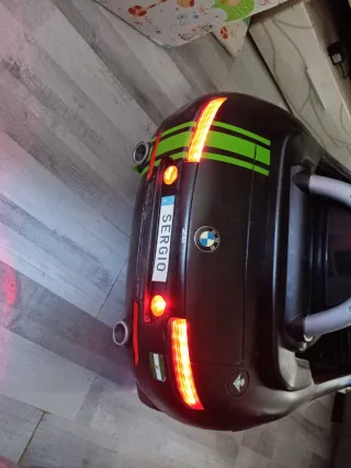 Coche de juguete BMW Z8 Batería