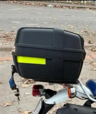 Baúl Moto 47L 2 Cascos Integrales