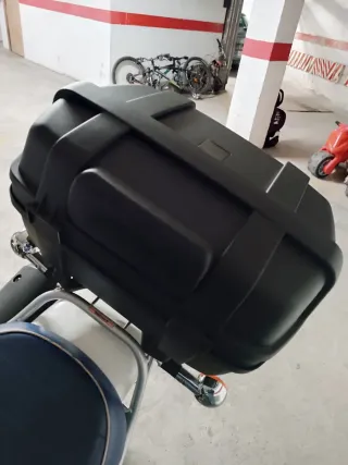 Baúl Moto 47L 2 Cascos Integrales