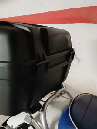 Baúl Moto 47L 2 Cascos Integrales