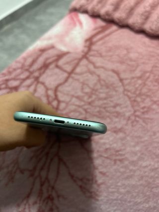 iPhone 11 Apple