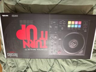 Controladora DJ Hercules T7 Negra