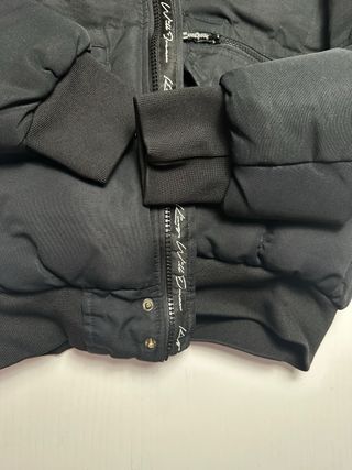 Cazadora acolchada KWD hombre negra