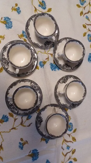 Juego Tazas y Platos La Cartuja Sevilla