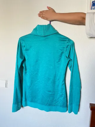 Jersey cuello alto azul