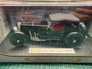 Maqueta Aston Martin Mark II 1:18