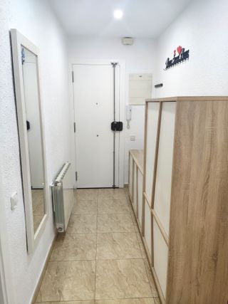 Piso con terraza en alquiler (no amueblado)