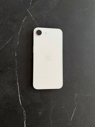 iPhone 16e 128GB Octubre 2025