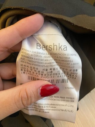 Sudadera corta estilo militar