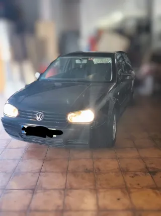 Volkswagen Golf 2000