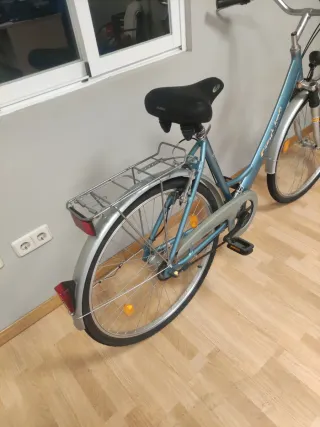 Bicicleta urbana azul