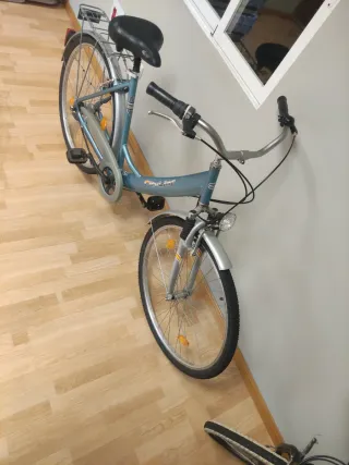 Bicicleta urbana azul