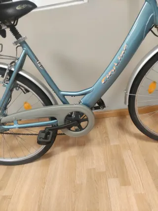 Bicicleta urbana azul