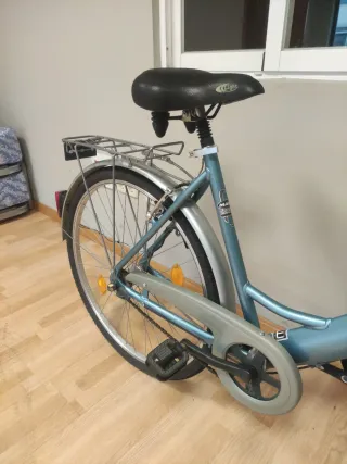 Bicicleta urbana azul