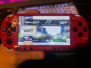 PSP 3000 Roja + 3000 juegos