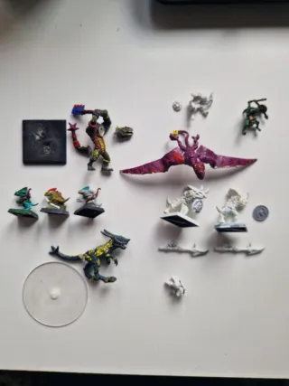 Lote Warhammer 98 figuras miniaturas