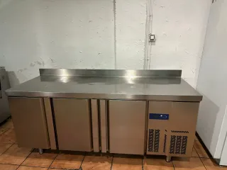 Bajo mostrador Infrico