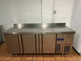 Bajo mostrador Infrico