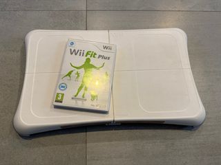Wii Fit Plus + Balance Board Nintendo