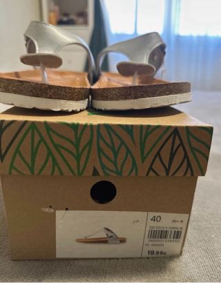 Sandalias plateadas mujer