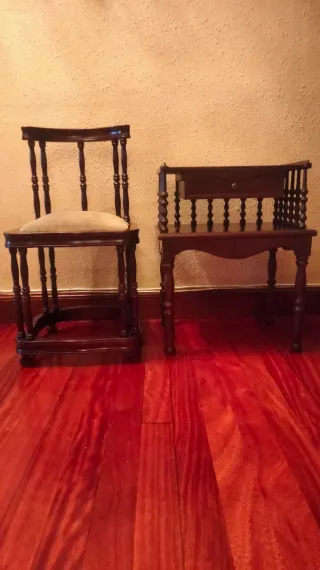 MESA AUXILIAR & SILLA TELEFONERA CAOBA LUIS XVI