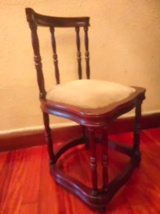 MESA AUXILIAR & SILLA TELEFONERA CAOBA LUIS XVI