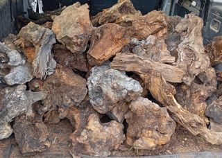 Leña de Olivo y Almendro a Domicilio