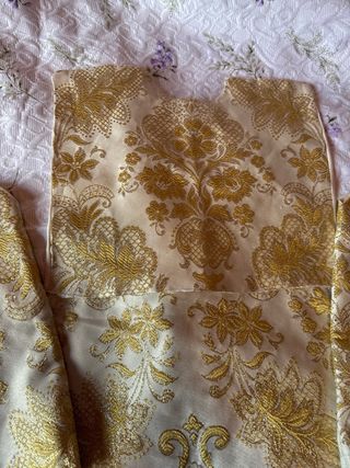 Saya brocado crema para Virgen