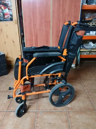 Silla de ruedas PLEGABLE