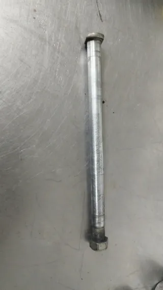 Eje basculante Honda CR 250 + tuerca