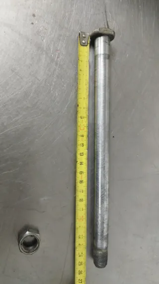 Eje basculante Honda CR 250 + tuerca