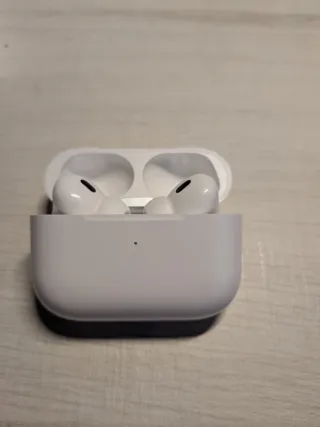 Auriculares inalámbricos blancos