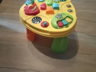 Mesa de juegos infantil