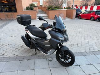 Aprilia SR GT 125cc Scooter   Año 2023
